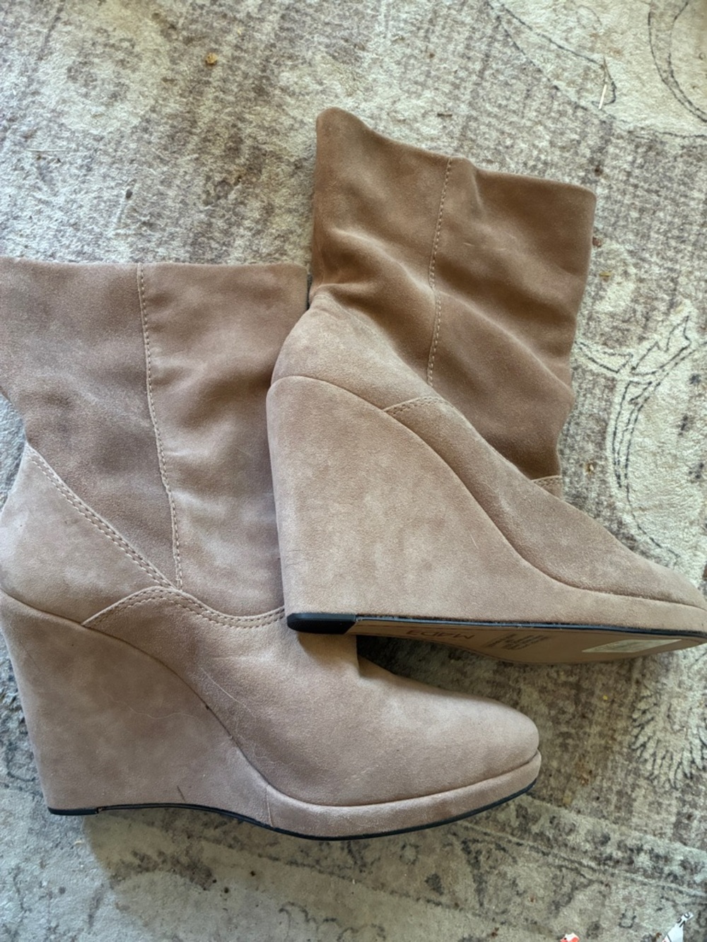Women’s Wedge Ankle Booties in Taupe Suede size 10
